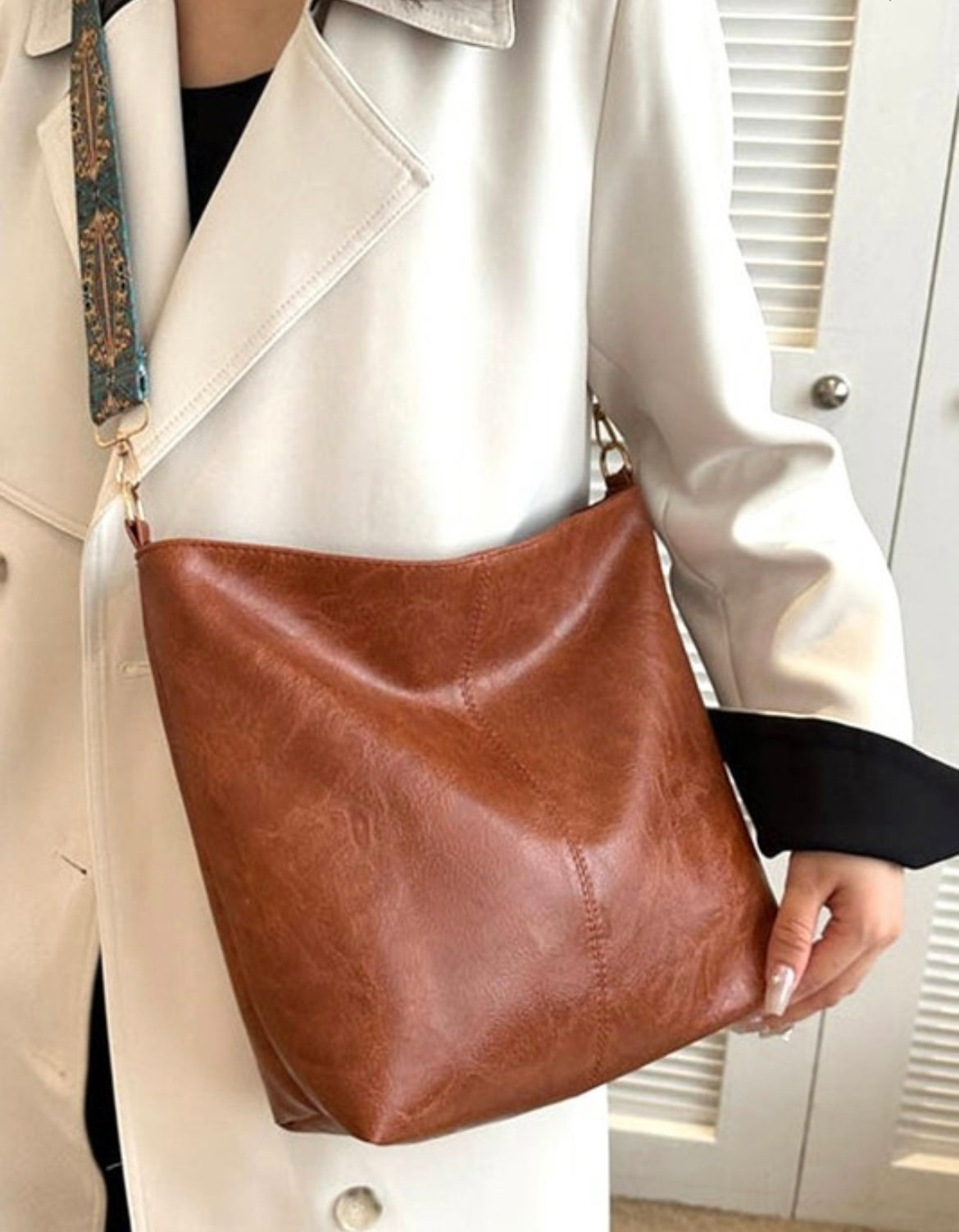 Retro leather crossbody