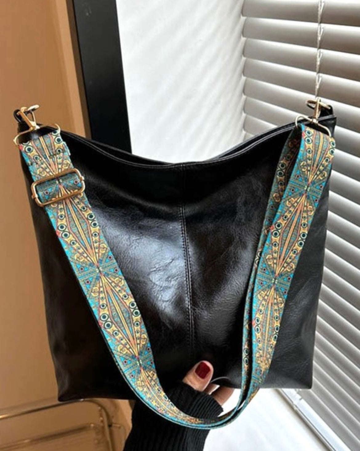 Retro leather crossbody